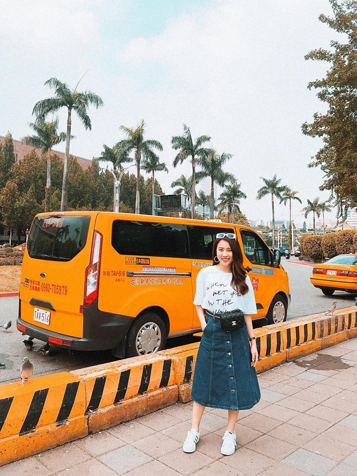 thich me voi cach mix do quyen ru nhung khong can ho bao cua dien vien huynh hong loan