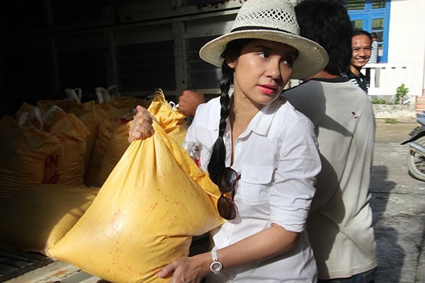 Lý do nào khiến Nguyễn Thị Hà xuống tóc, Việt Trinh và nhiều mỹ nhân Việt tìm cửa Phật? ly do nao khien nguyen thi ha xuong toc viet trinh va nhieu my nhan viet tim cua phat