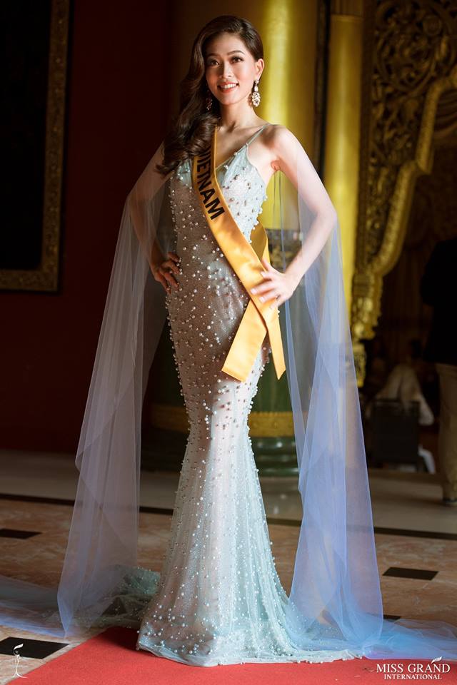 khong chi gioi thieu day khi chat bui phuong nga con tung vay xuat than tai miss grand international 2018