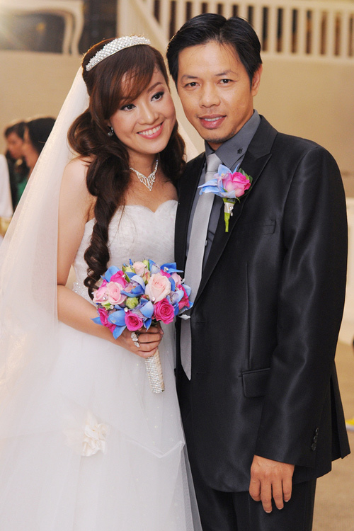bi hai chuyen hi huu chi co trong dam cuoi cua sao viet dung cau doi la san khau