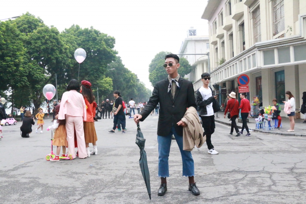 The best street style 2018: Chiêm ngưỡng những trang phục đẹp độc lạ của giới trẻ Hà Thành the best street style 2018 chiem nguong nhung trang phuc dep doc la cua gioi tre ha thanh