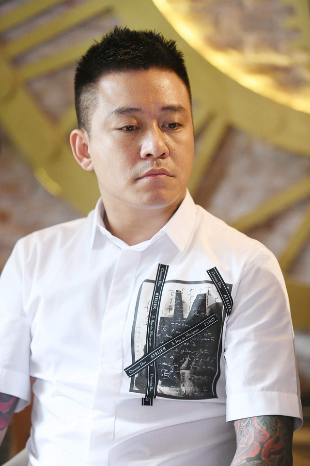 khong no nhin tuan hung kiet que me de nam ca si quyet dinh ban nha cuu con