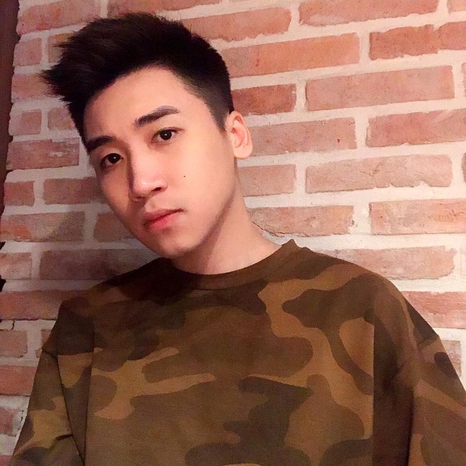 huy cung bat mi cau chuyen that dang sau vlog tinh yeu chenh lech tuoi tac