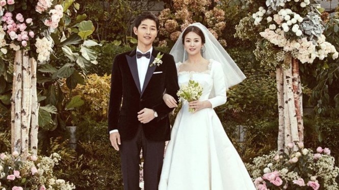 vogue han tiet lo song joong ki muon cuoi song hye kyo tu khi nao