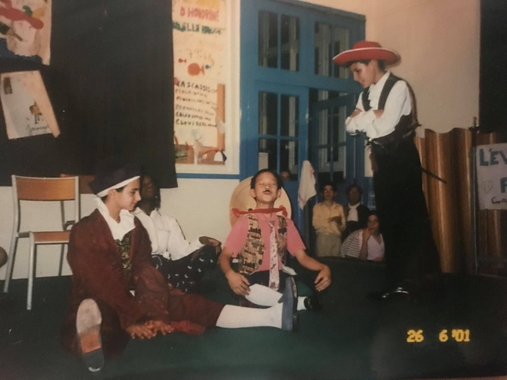 thuc linh lincoln vi yeu ma den te ngua vi tiet lo cua moi tinh dau