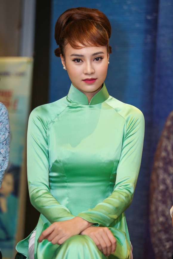 ninh duong lan ngoc toi khong co qua nhieu nguoi bao ve cho minh truoc song gio