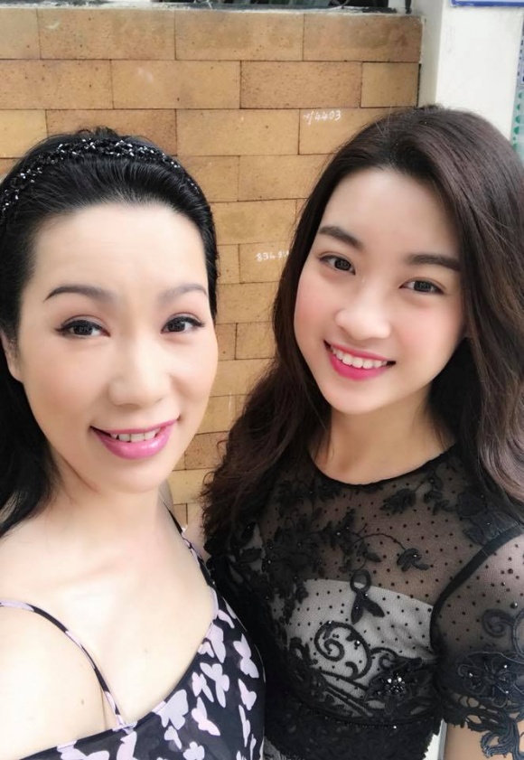 sao viet ram ro dong vien do my linh truoc dem chung ket hoa hau the gioi 2017