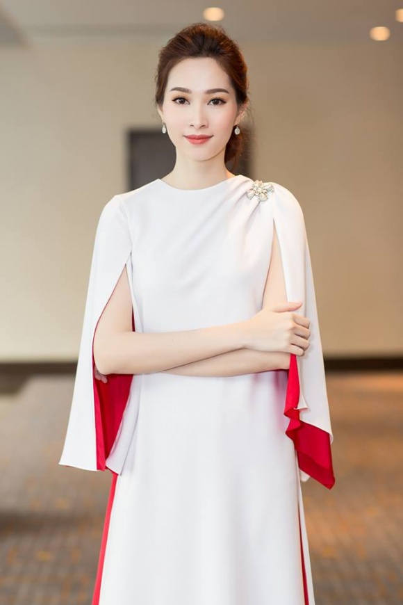 sao viet ram ro dong vien do my linh truoc dem chung ket hoa hau the gioi 2017