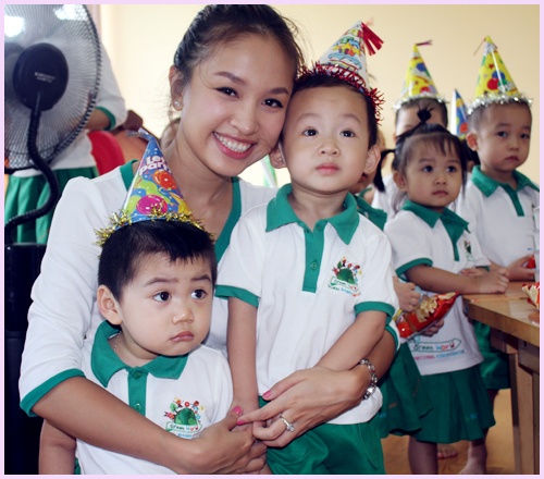 nhung sao viet nhiet huyet voi nghe giao phia sau hao quang showbiz