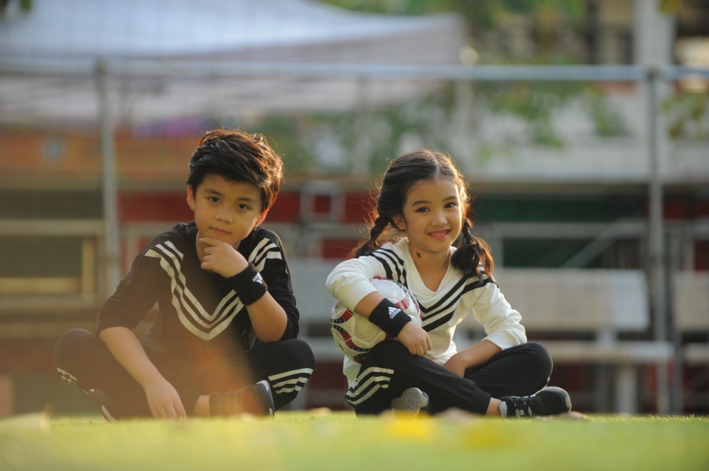 cap mau nhi song bao don tim voi bo hinh chao 2011 ngo nghinh