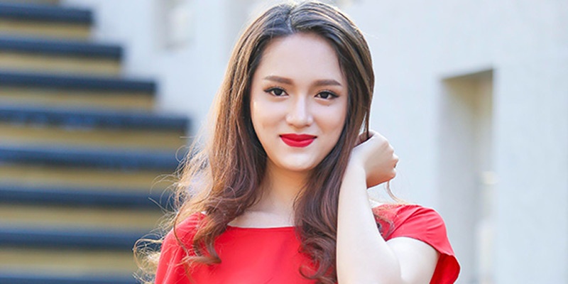giua tam bao chi pu van duoc nhieu nghe si thong cam dong vien