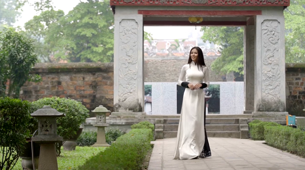 Clip Nguyễn Thị Loan nói tiếng Anh bị đánh giá 'kém hay' tại Miss Universe 2017 clip nguyen thi loan noi tieng anh bi danh gia kem hay tai miss universe 2017