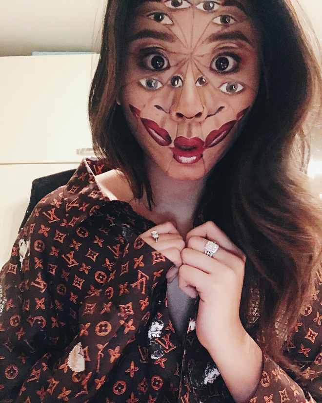 ai cung hoa trang thanh ma quy dem halloween chi rieng chi pu va tang thanh ha nguoc loi