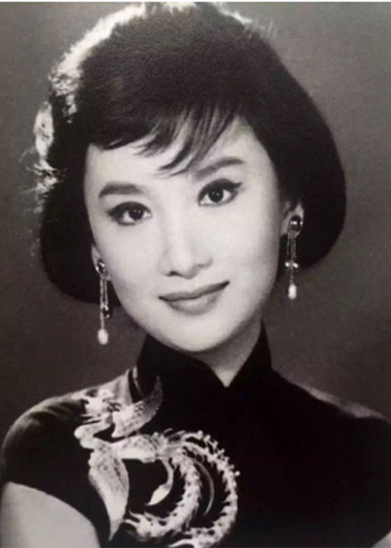 nguyen mau tieu long nu doi that cua nha van kim dung la ai