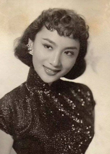 nguyen mau tieu long nu doi that cua nha van kim dung la ai