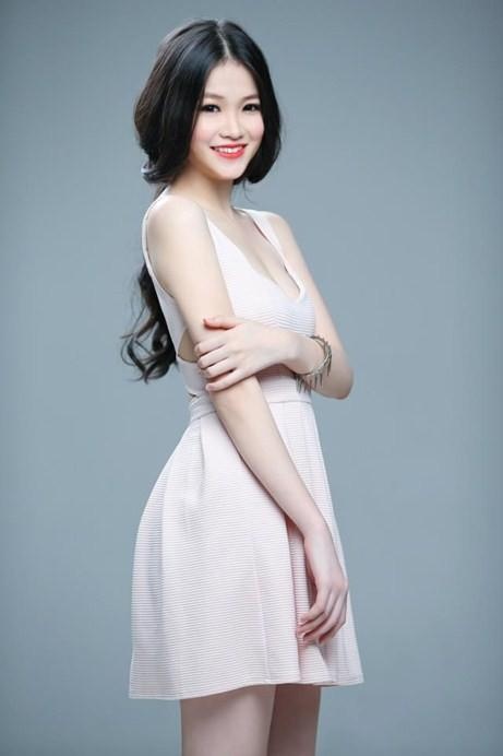 ngoc trinh tiet lo bi mat dong troi cua tan hoa hau phuong khanh khi chua noi tieng
