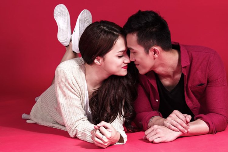 huong giang idol gay xon xao khi len tieng ban luan ve nguoi thu 3
