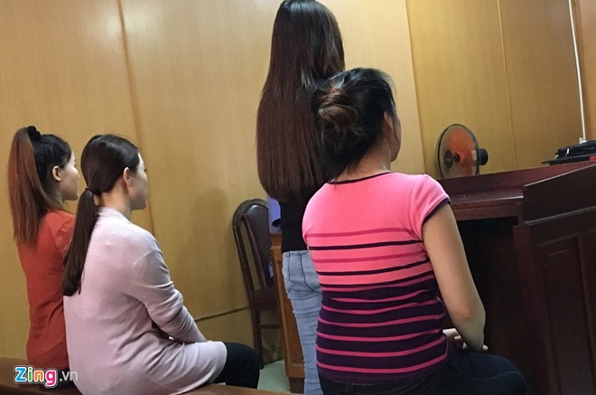 Nguyên tắc 'sống còn' giúp các người đẹp thoát khỏi scandal sau đăng quang hoa hau bi scandal bua vay sau dang quang nguyen nhan va giai phap