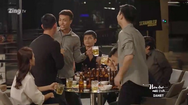Hậu duệ Mặt trời Việt Nam tập 39 và 40: Duy Kiên bị thương nặng hau due mat troi viet nam tap 39 va 40 duy kien bi thuong nang