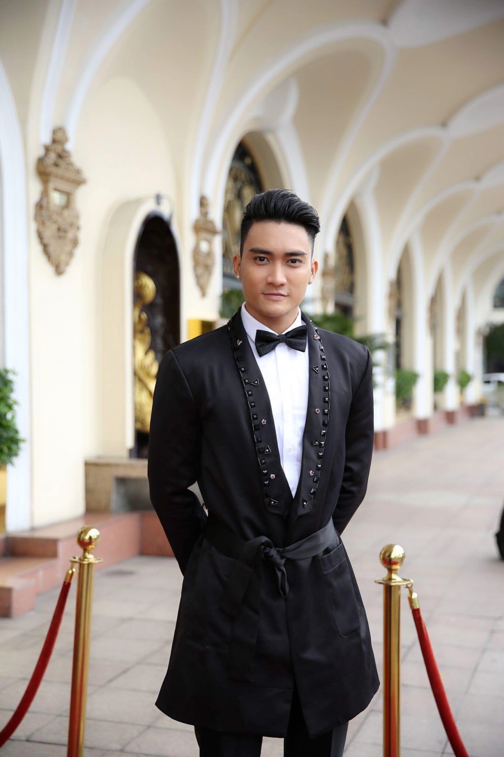 nguoi mau luong gia huy minh hay bi noi la lanh lung mat kho ua