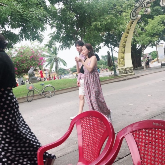 my nam han jin ju hyung lan dau thua nhan co tinh cam voi chi pu sau khi lo anh hen ho o hoi an