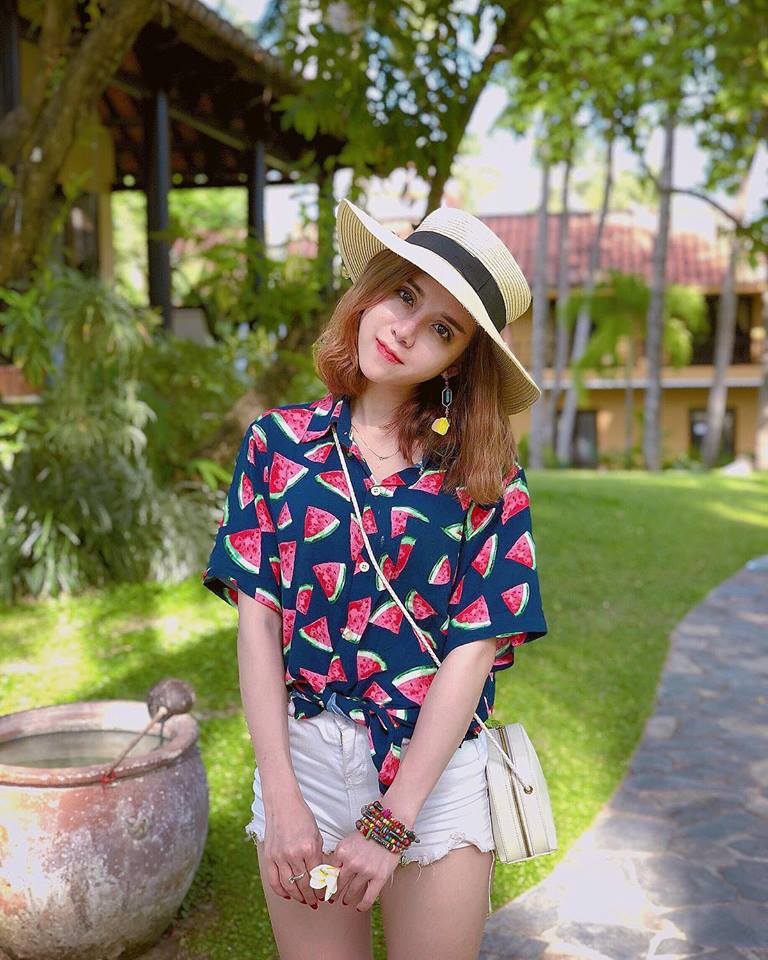 vo sap cuoi xinh nhu hotgirl cua vlogger huy cung lo nhan sac khi chua tham my