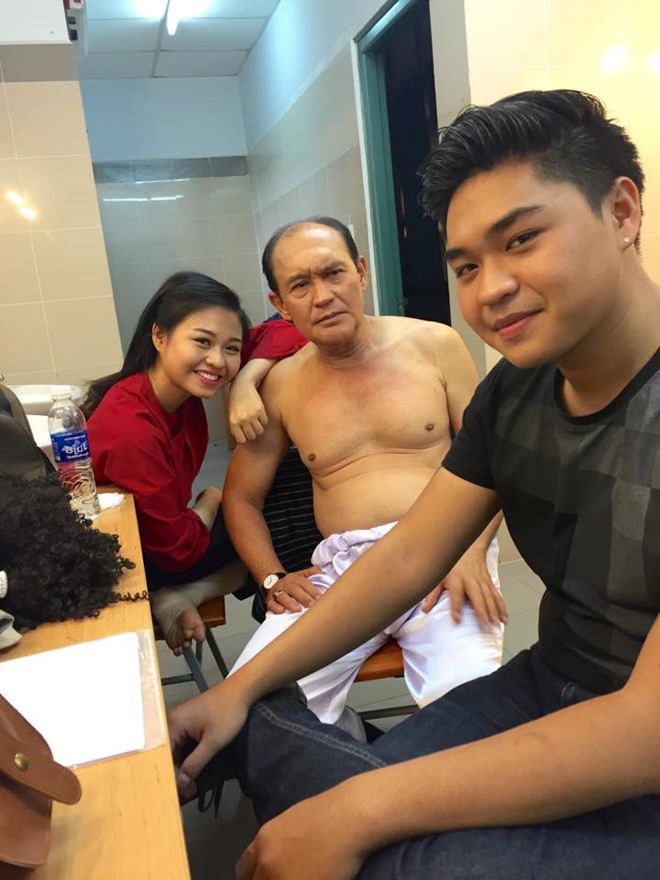 con trai bao ve cha khi duy phuong bi le giang to bao hanh