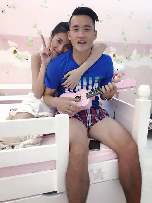 cong vinh suot 9 nam song chung ngay nao toi cung nhan tin yeu thuong cho vo