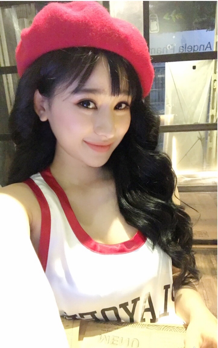 ivy hanh phuc khi duoc fan trung quoc yeu men tim kiem
