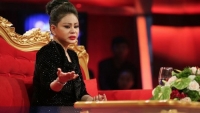 le giang to duy phuong sau anh hao quang truot doc vi soc va nuoc mat