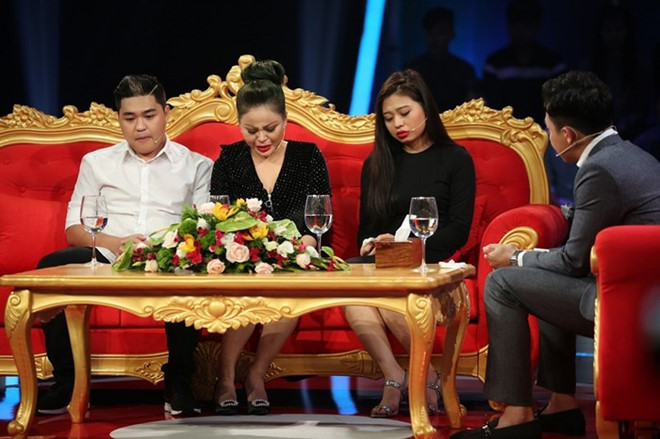 con gai duy phuong ca gia dinh muon chet vi khong chiu noi ap luc