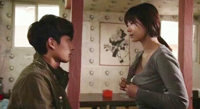 dao dien han bi phat vi dung bao luc ep dien vien dong canh nong