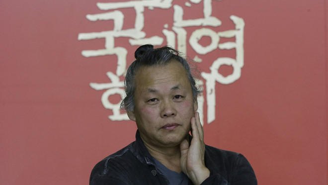 dao dien han bi phat vi dung bao luc ep dien vien dong canh nong