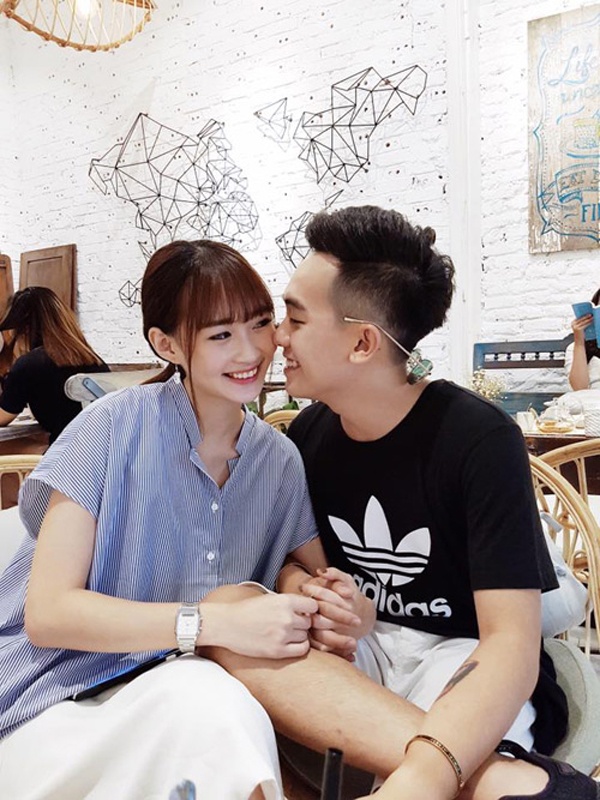 mac ke on ao showbiz 5 cap doi nay van tinh tu nhu ngay moi yeu