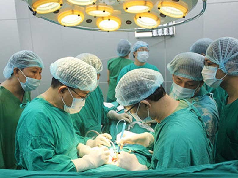 90 dan ong ngo ngac khi bi ung thu vu
