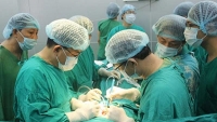 lam viec ca dem lam tang nguy co ung thu cua phu nu