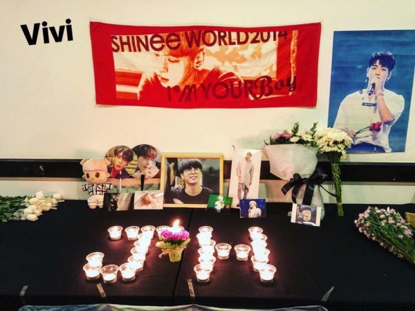 hang tram fan khoc thuong jonghyun shinee o buoi le tuong niem tai tphcm