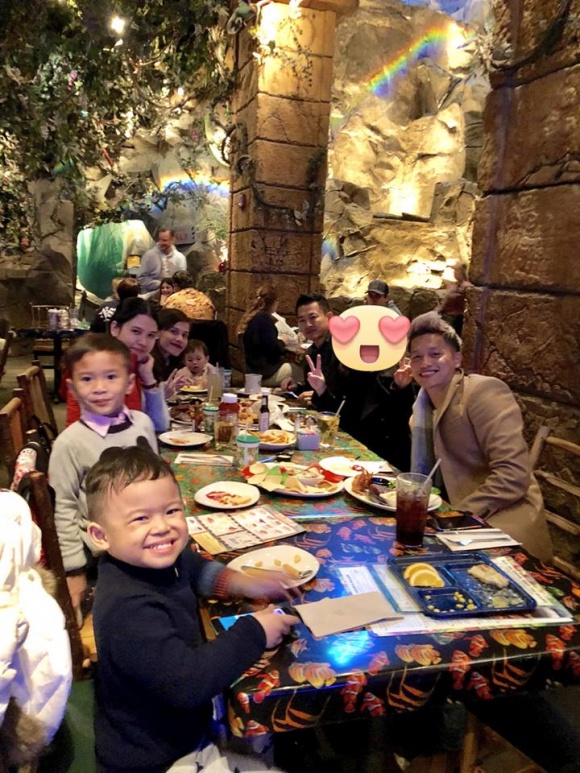 chong moi cua em gai thanh thao doi xu voi con ngo kien huy ra sao