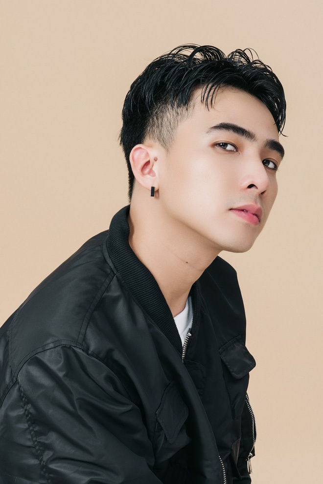 ba chang soai ca moi toanh trong vi yeu ma den la ai