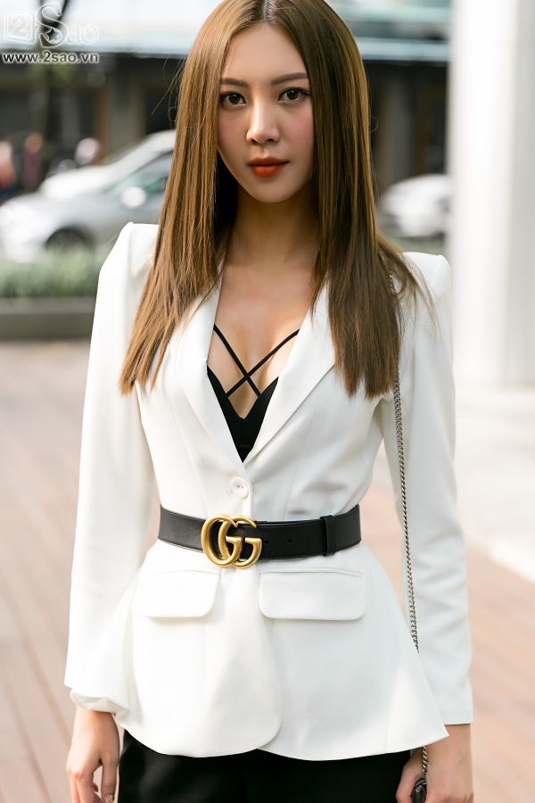 hotgirl vu ngoc cham quan quan the look 2017 chi co mot va do la toi