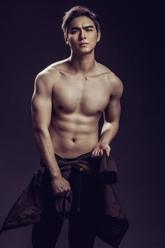 chong sap cuoi chung huyen thanh jay quan la ai