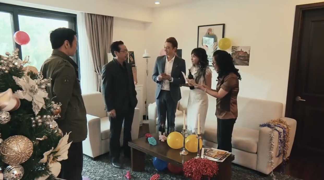 hot thuong thuc happy new year phien ban song chung voi me chong va nguoi phan xu