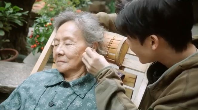 Sống không dũng cảm, uổng phí thanh xuân tập 4, 5, 6: Hoa Bưu chạm môi Dương Tịch song khong dung cam uong phi thanh xuan tap 4 5 6 hoa buu cham moi duong tich