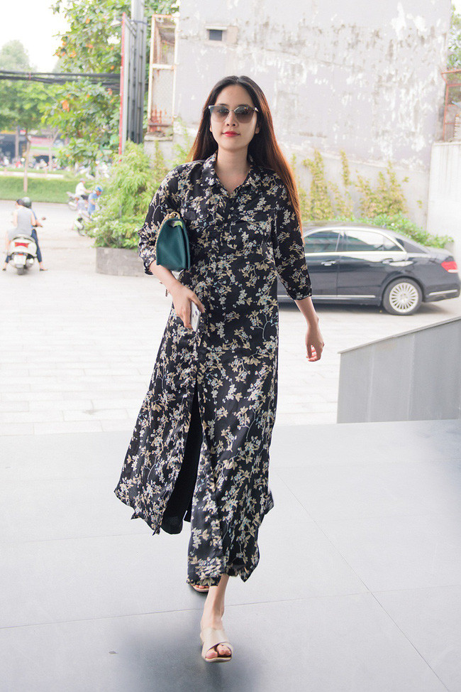 giua tin don mac benh tram cam do 2 nam em bat ngo tai xuat san catwalk than thai dinh cao