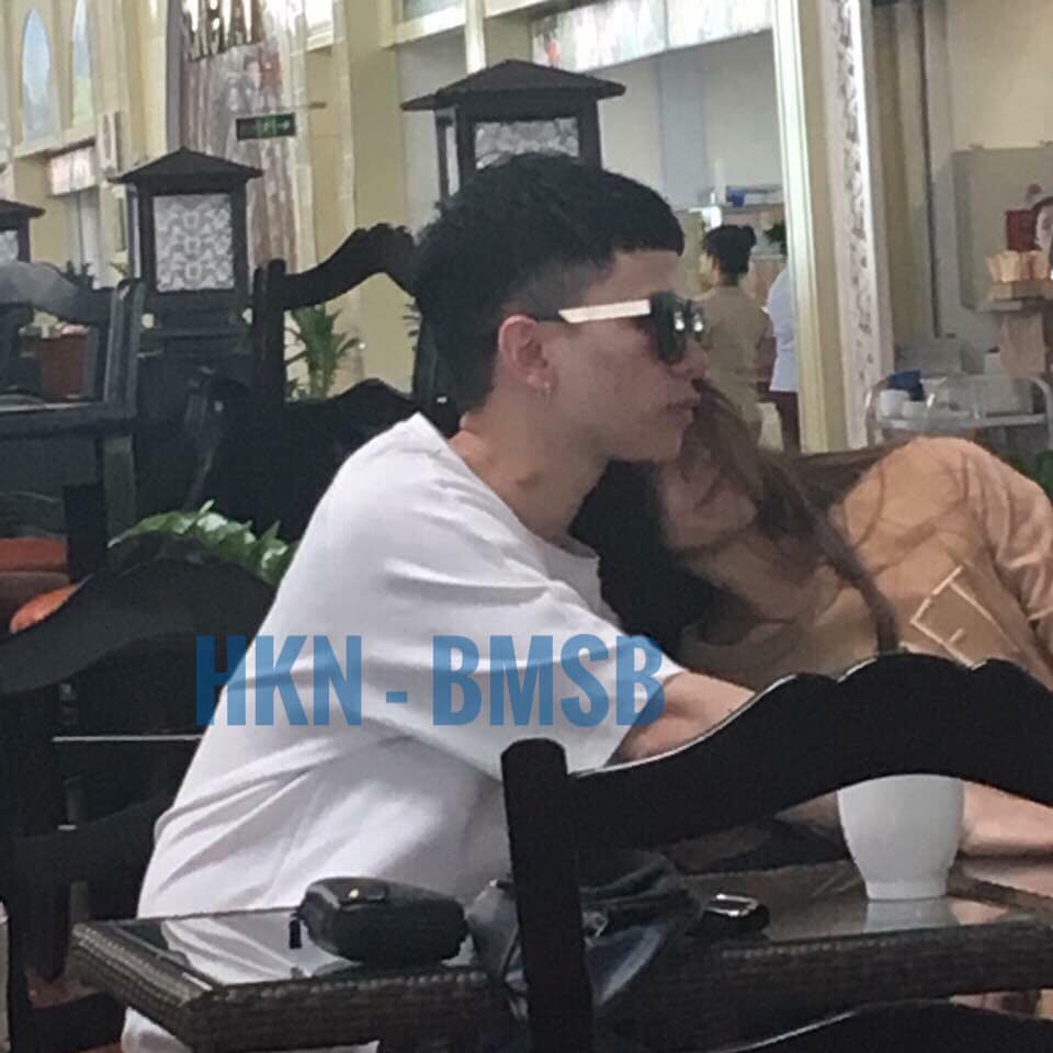 lan truyen hinh anh hoang ton co day dau hon khoa moi ban gai cuong nhiet tai san bay nhu chon khong nguoi