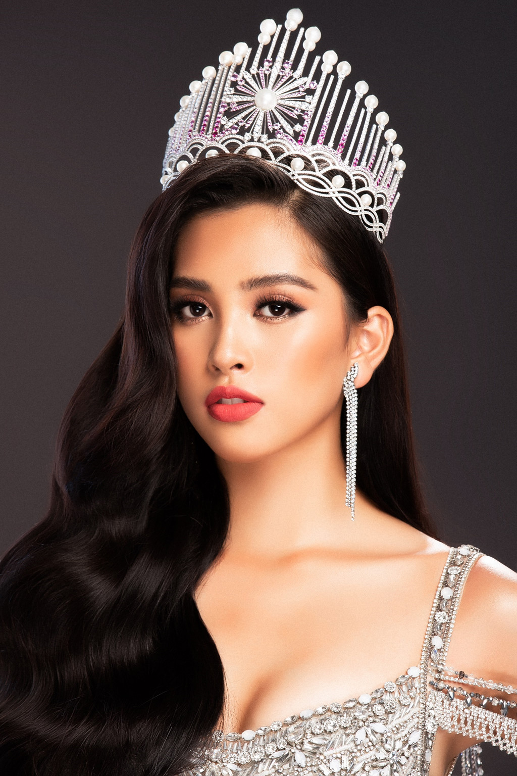 tieu vy truoc dem chung ket hi vong vao top 12 hoa hau the gioi