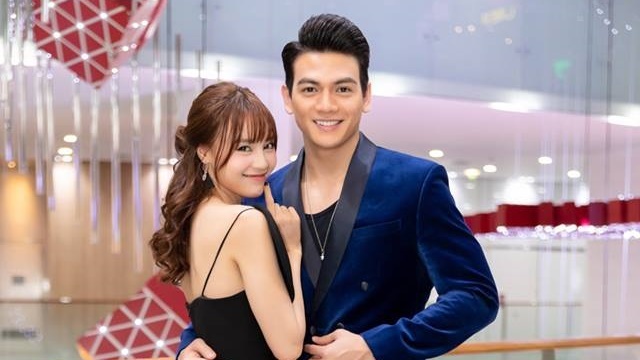 Tin tức sao Việt 19/12: Nguyễn Thị Hà lấy chồng sau 2 tháng đi tu, H'Hen Niê dành tiền thưởng để làm từ thiện tin tuc sao viet 1912 nguyen thi ha lay chong sau 2 thang di tu hhen nie danh tien thuong de lam tu thien