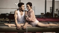 dao quanh the gioi qua nhung buc anh cua nam tiep vien hang khong trong nguoi ay la ai tap 9