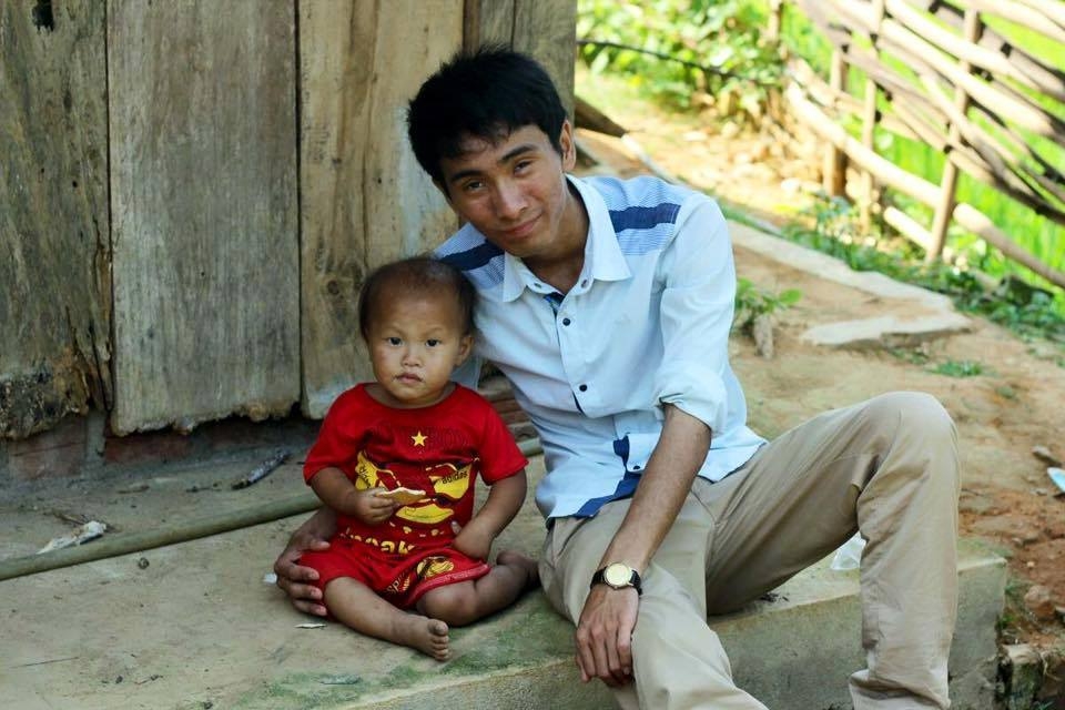 chang trai ung thu treo deo loi suoi mang tet den som ve voi ban aki