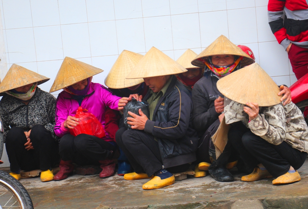 ha tinh tet buon voi nhung phan doi xa bien len can muu sinh
